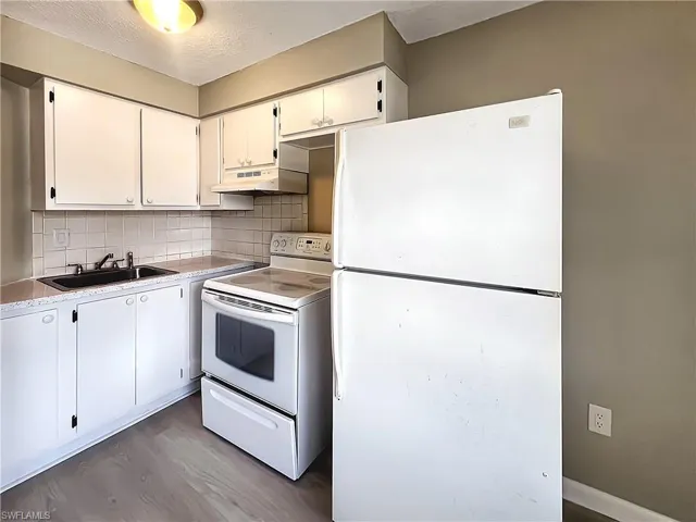 13037  1st  ST, Fort Myers, FL 33905