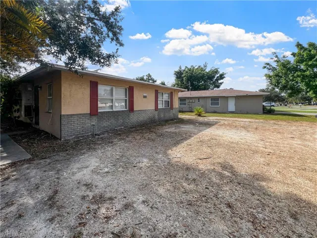 13037  1st  ST, Fort Myers, FL 33905