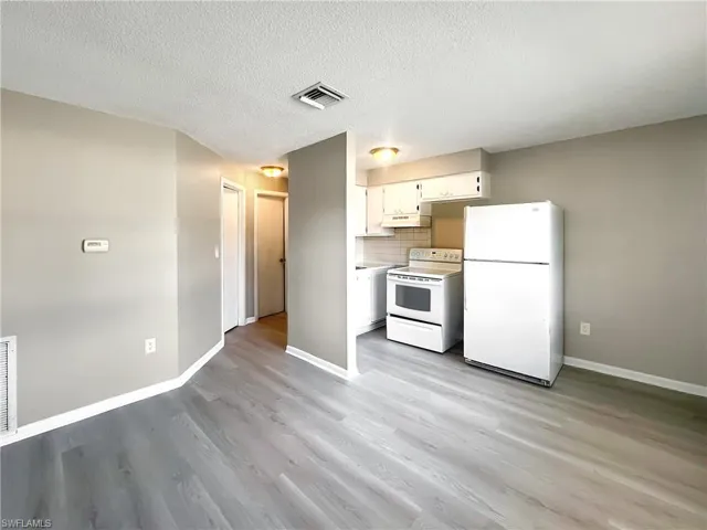 13037  1st  ST, Fort Myers, FL 33905