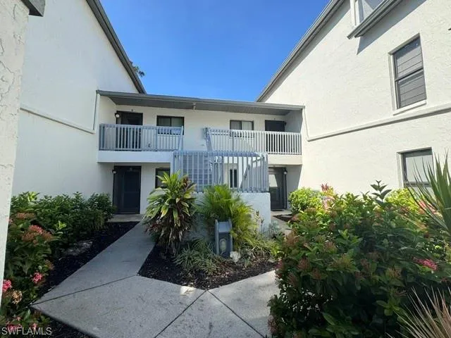 17455 Woodland Trce F, Fort Myers, Florida 33908