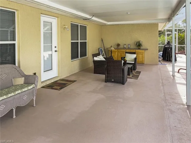 1817 Sw 22nd Ln, Cape Coral, Florida 33991