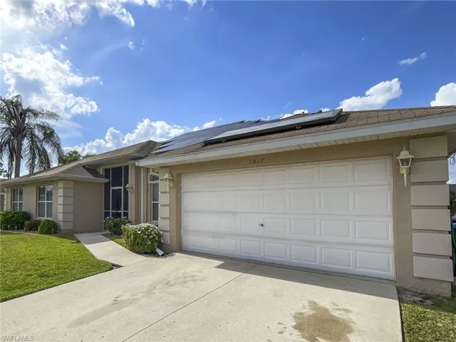 1817 Sw 22nd Ln, Cape Coral, Florida 33991