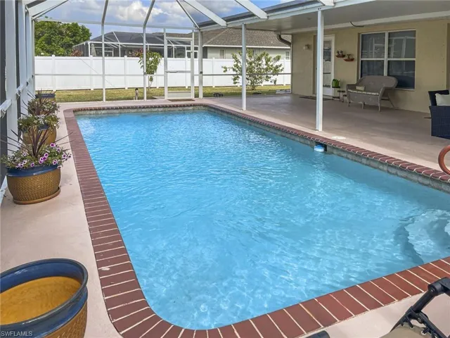 1817 Sw 22nd Ln, Cape Coral, Florida 33991
