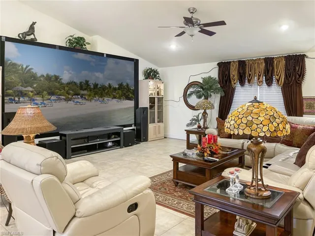 1817 Sw 22nd Ln, Cape Coral, Florida 33991
