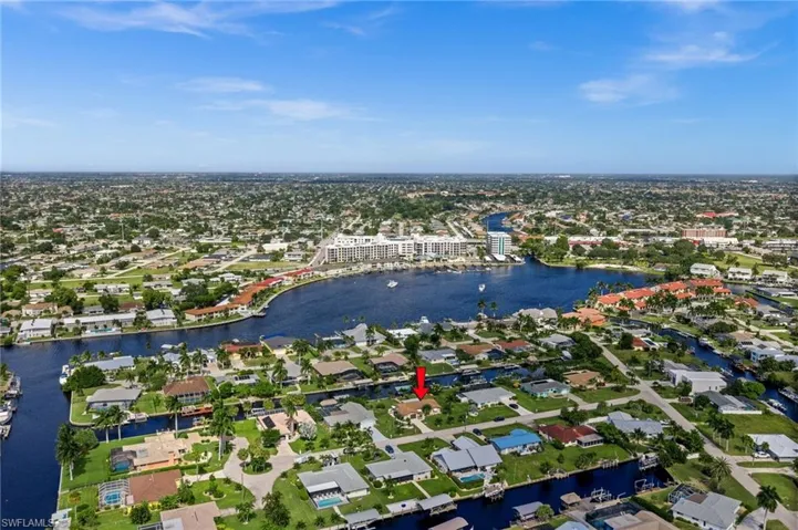 Minutes to Bimini Basin and walking distance to downtown
