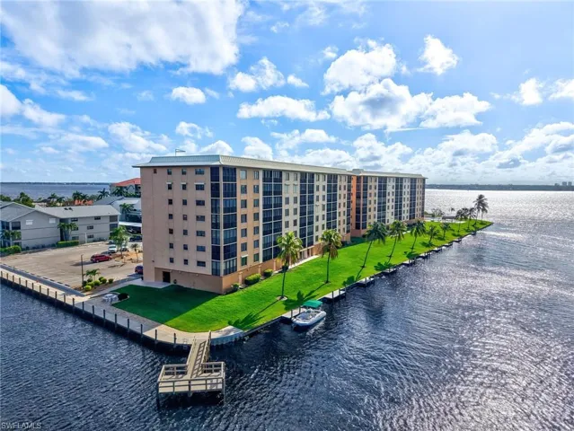 4260 SE 20th  PL, Cape Coral, FL 33904