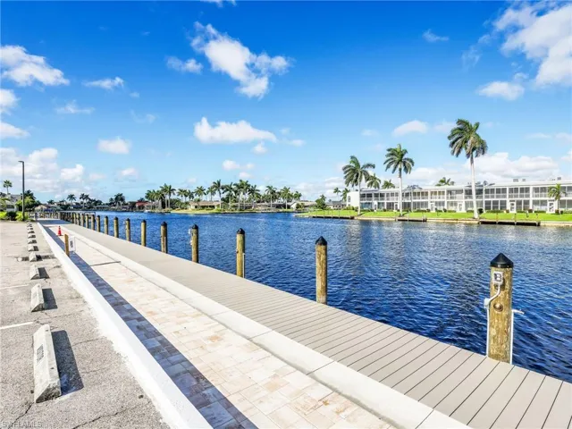 4260 SE 20th  PL, Cape Coral, FL 33904