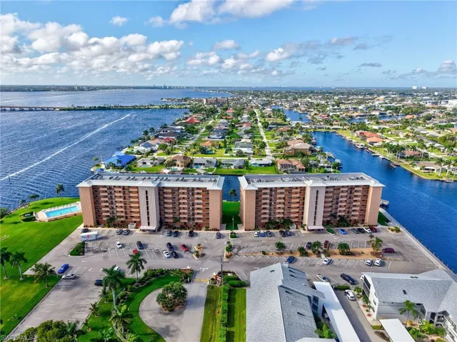 4260 SE 20th  PL, Cape Coral, FL 33904
