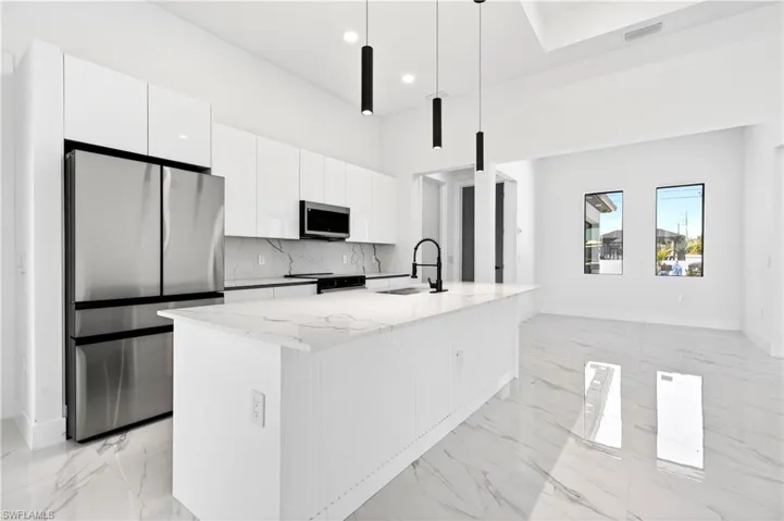 1403 Ne 19th Ter, Cape Coral, Florida 33909