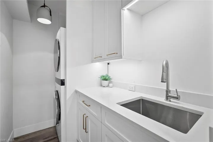 Include cstom built-in drying rack