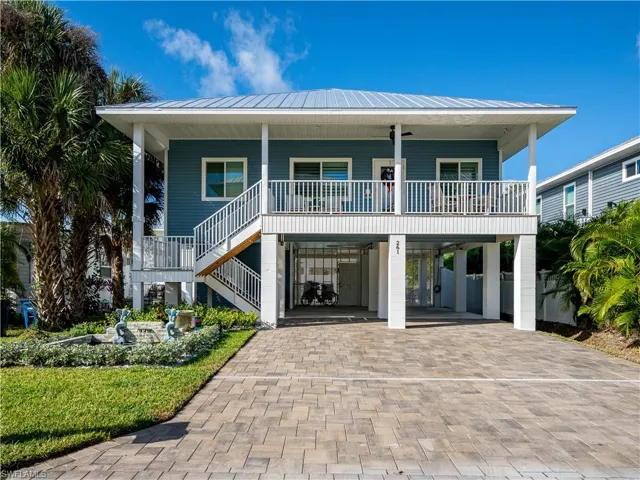 BEAUTIFUL 3 BED 2 BATH,SINGLE FAMILY POOL HOME BUILT TO FULL FEMA STORM STANDARDS.