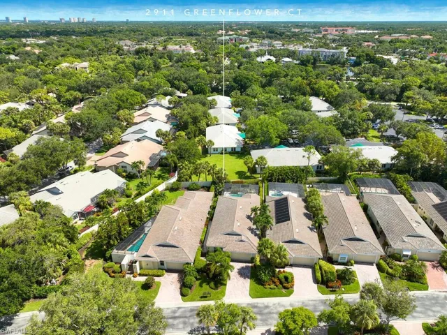 Greenbriar is so conveniently located! Close the entrance of Bonita Bay and within walking distance of Promenade shops and restaurants!