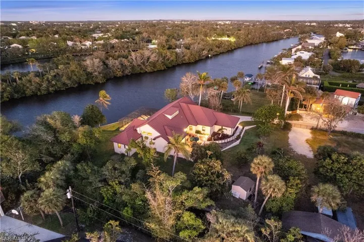 27557 Shore Dr, Bonita Springs, Florida 34134
