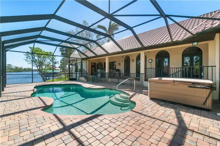 27557 Shore Dr, Bonita Springs, Florida 34134