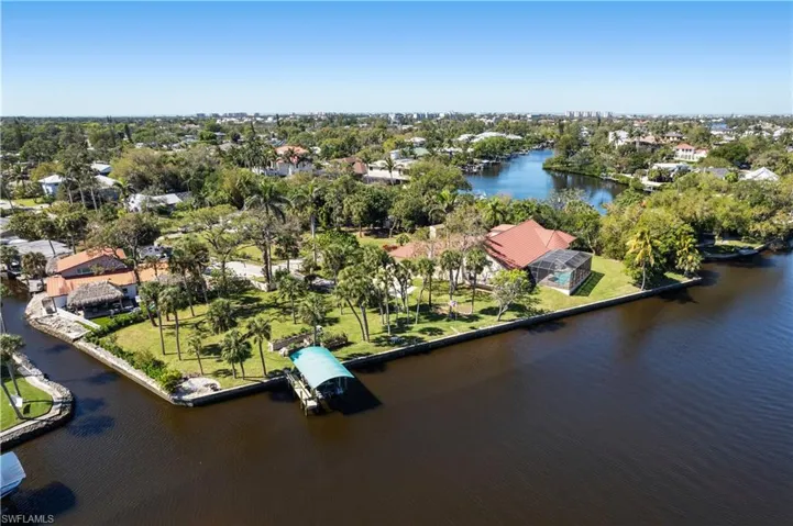 27557 Shore Dr, Bonita Springs, Florida 34134
