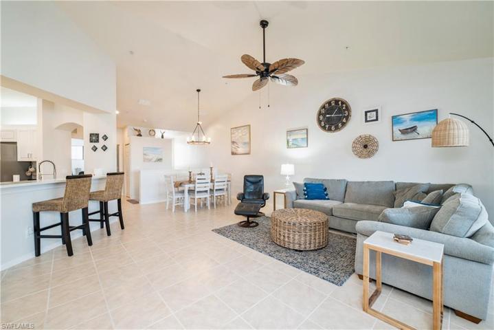 1150 Sweetwater LN # 1206, NAPLES FL 34110