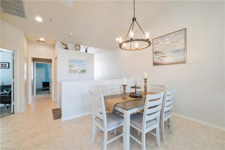 1150 Sweetwater LN # 1206, NAPLES FL 34110