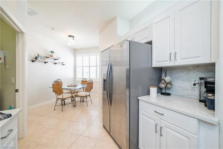 1150 Sweetwater LN # 1206, NAPLES FL 34110