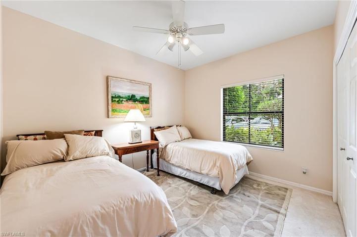 195  Vintage  CIR, Naples, FL 34119