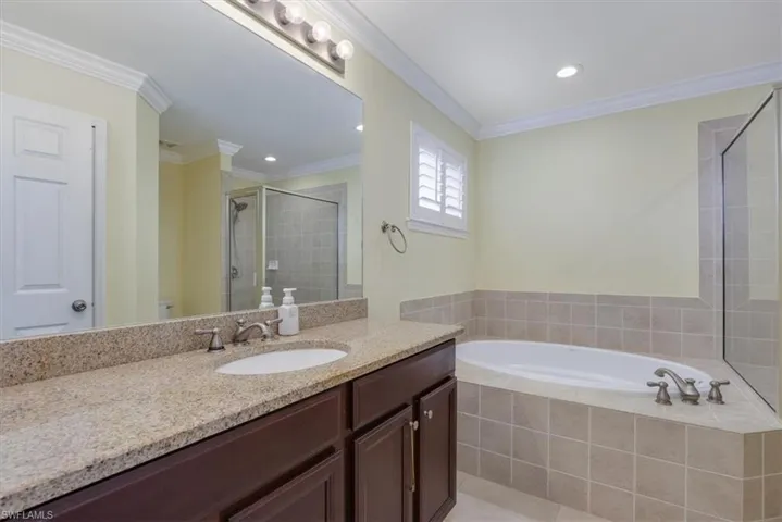 2408  Caslotti  WAY, Cape Coral, FL 33909