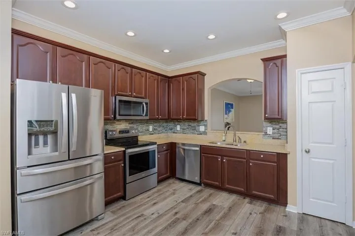 2408  Caslotti  WAY, Cape Coral, FL 33909