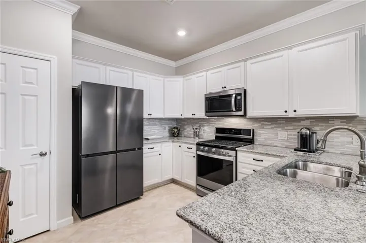 20005 Parrot Key Ct, Estero, Florida 33928