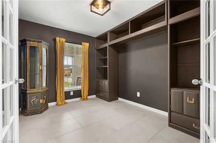 475 Ne 3rd Pl, Cape Coral, Florida 33909