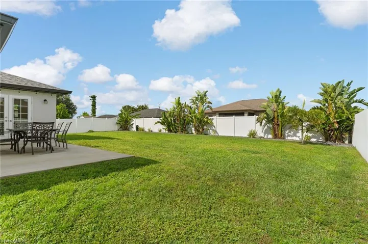 475 Ne 3rd Pl, Cape Coral, Florida 33909
