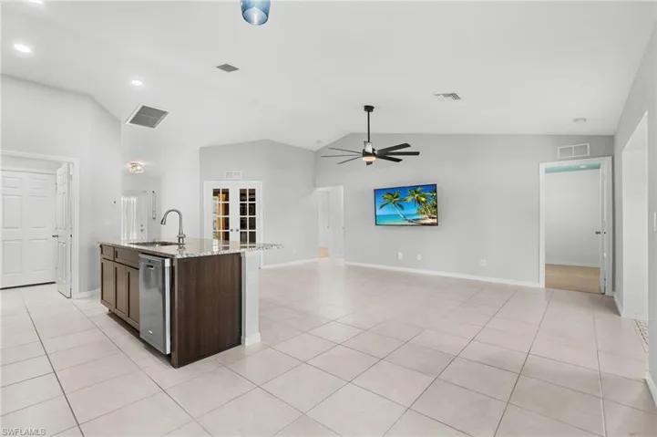 475 Ne 3rd Pl, Cape Coral, Florida 33909
