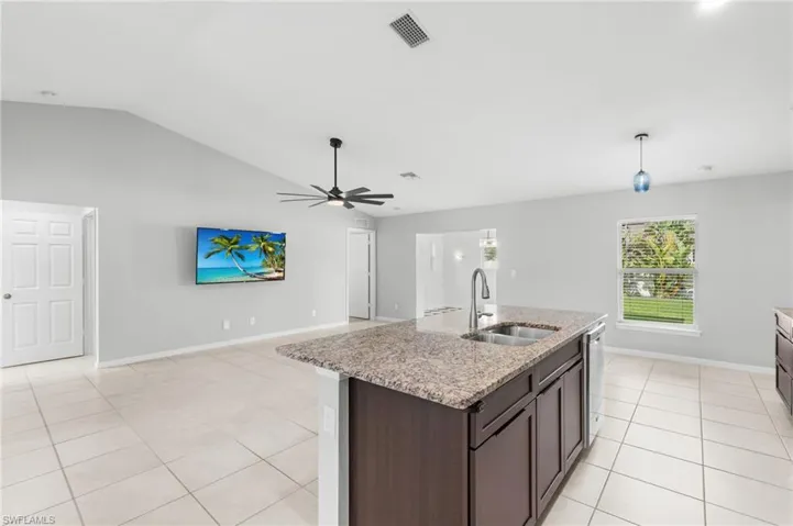 475 Ne 3rd Pl, Cape Coral, Florida 33909