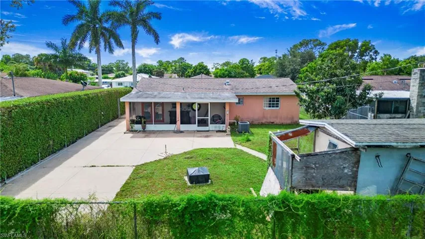 5449  Hardee  ST, Naples, FL 34113