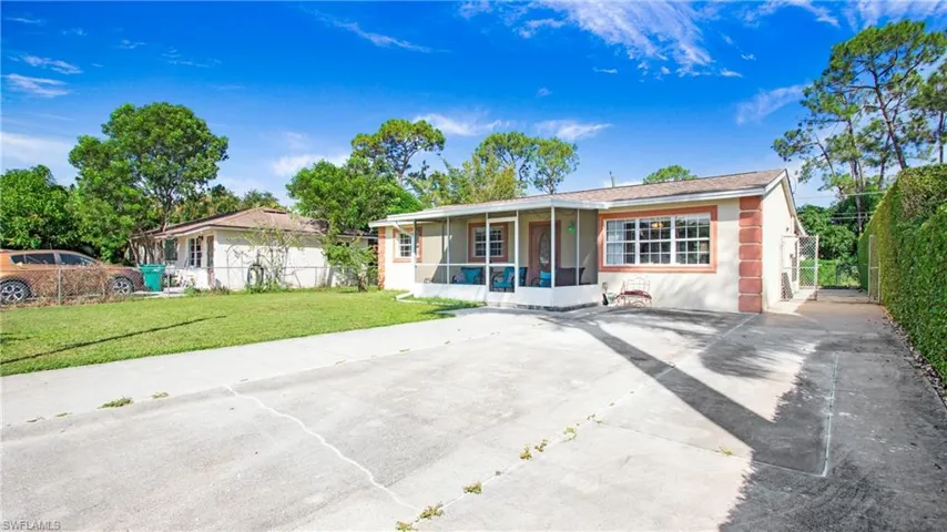 5449  Hardee  ST, Naples, FL 34113