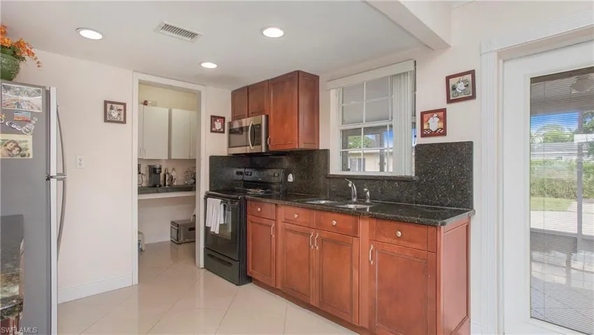 5449  Hardee  ST, Naples, FL 34113