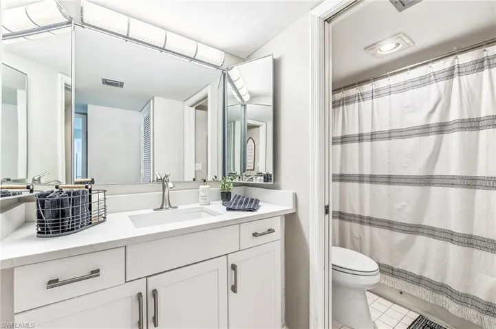 2nd primary bathroom