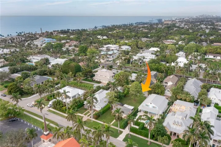 Bird's eye view showcasing proximity to the beach