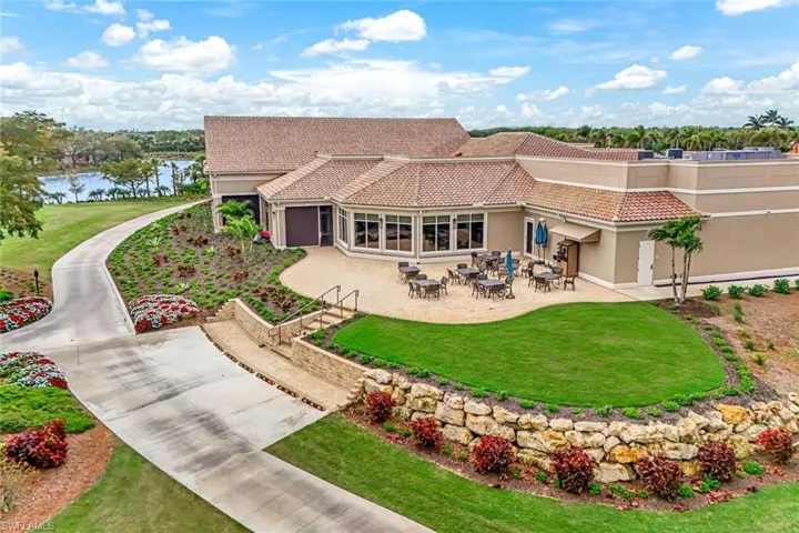 Grab a bite to eat after a round of golf!