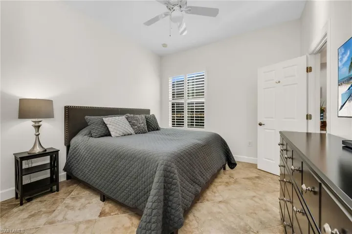 Guest bedroom with good size closet