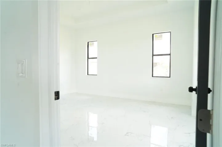 812  Chapel  AVE, Lehigh Acres, FL 33971