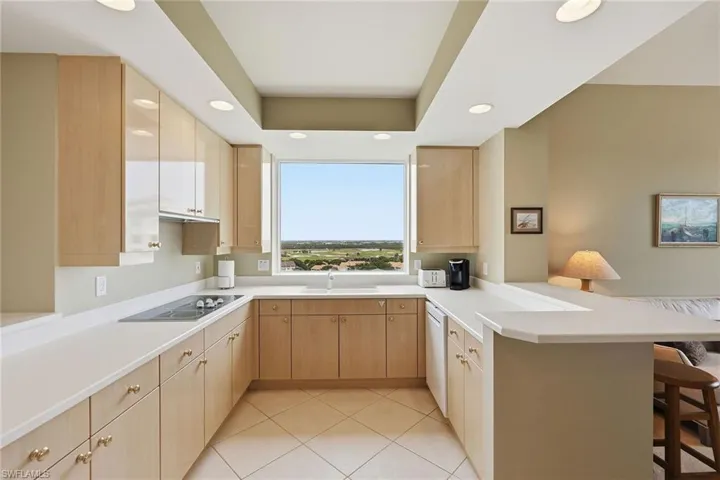 420 Cove Tower Dr 1404, Naples, Florida 34110