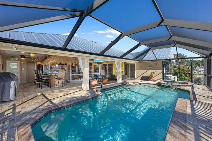 Heated Saltwater Pool, Swim up bar, with water feature