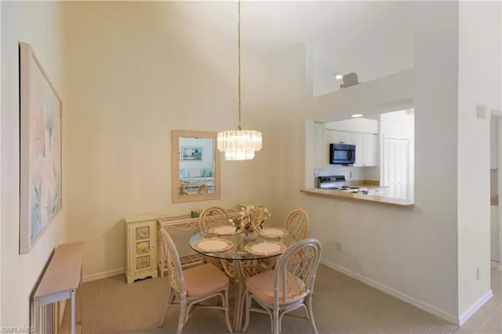 7360  Glenmoor  LN, Naples, FL 34104