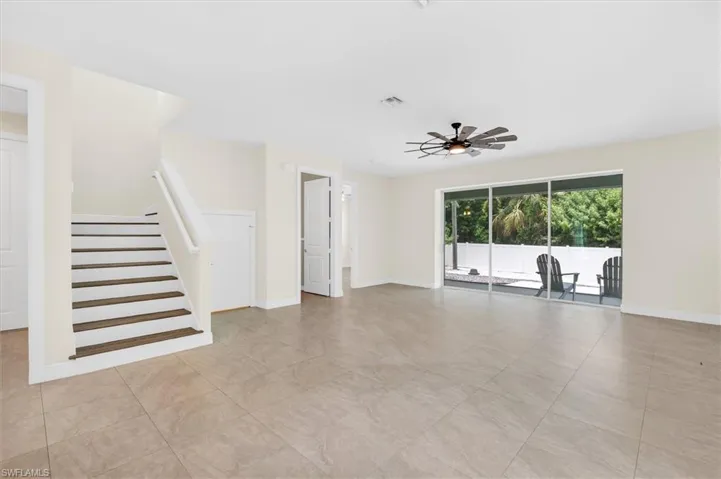 2955  Pine Tree  DR, Naples, FL 34112