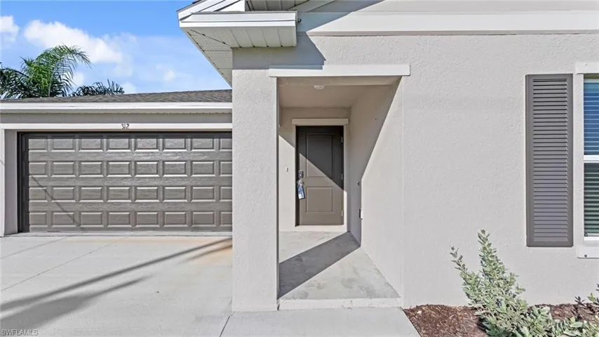 515  Redwood S AVE, Lehigh Acres, FL 33974