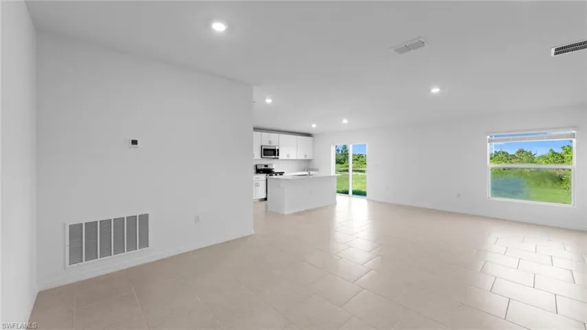 515  Redwood S AVE, Lehigh Acres, FL 33974