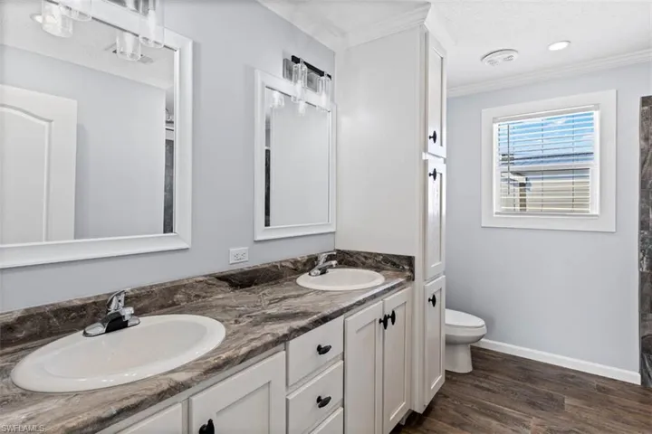 228  Poinsettia  DR, Fort Myers, FL 33905