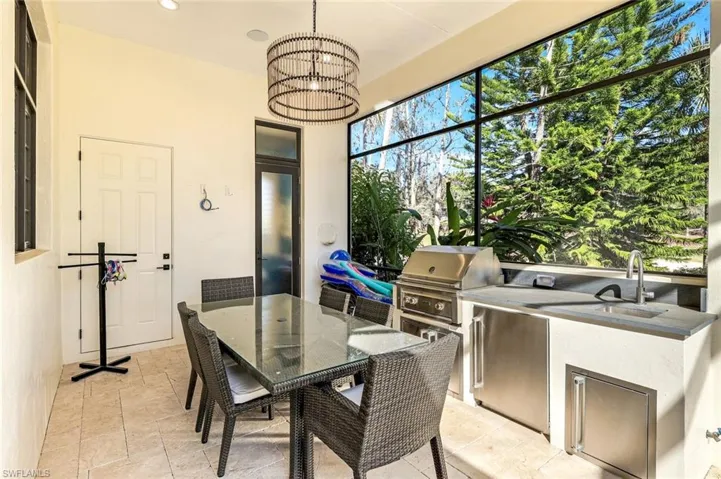 Outdoor Kitchen