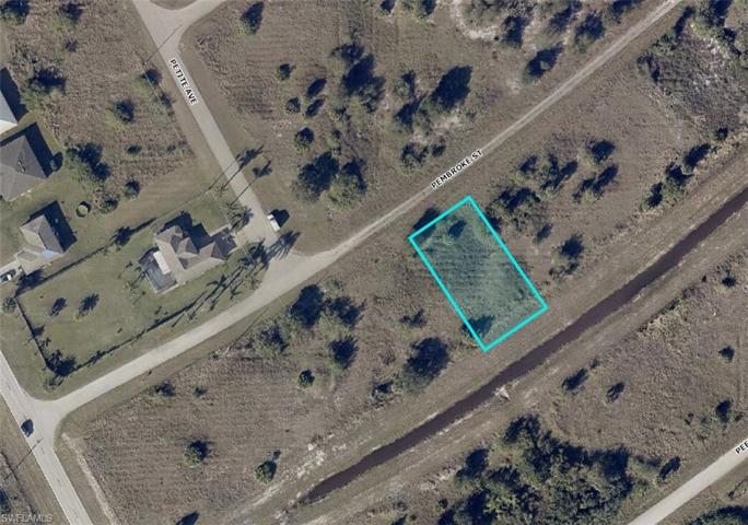 312 Pembroke ST, LEHIGH ACRES FL 33974