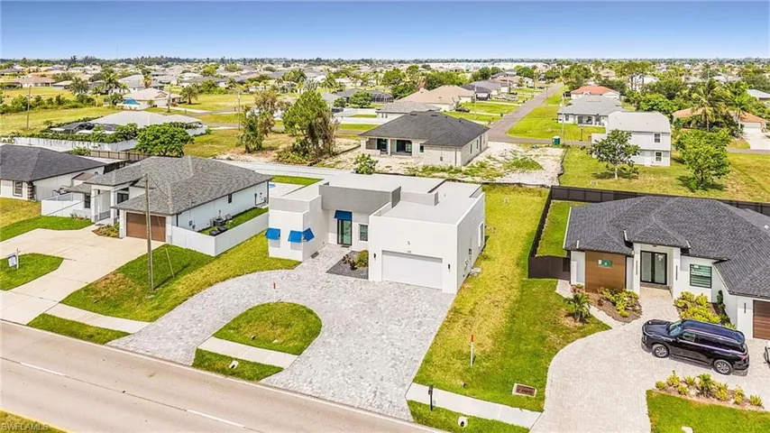300 Chiquita Blvd N, Cape Coral, Florida 33993