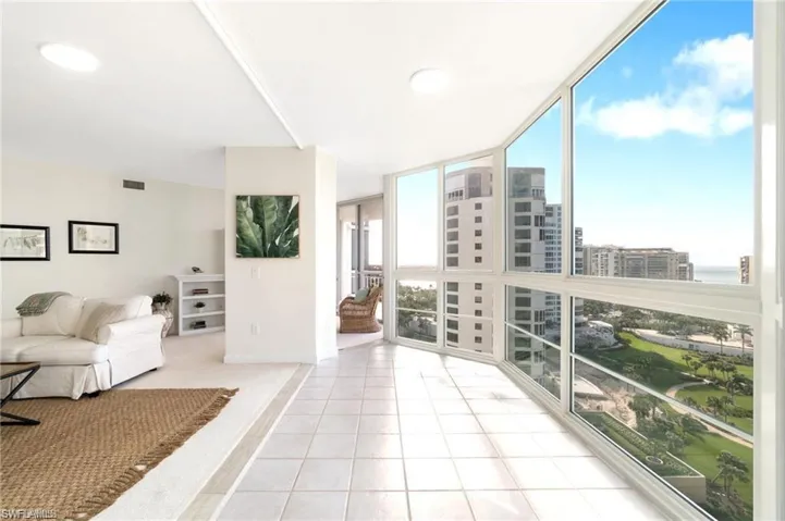4255  Gulf Shore N BLVD, Naples, FL 34103