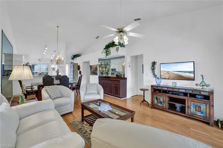 1006  Mainsail  DR, Naples, FL 34114